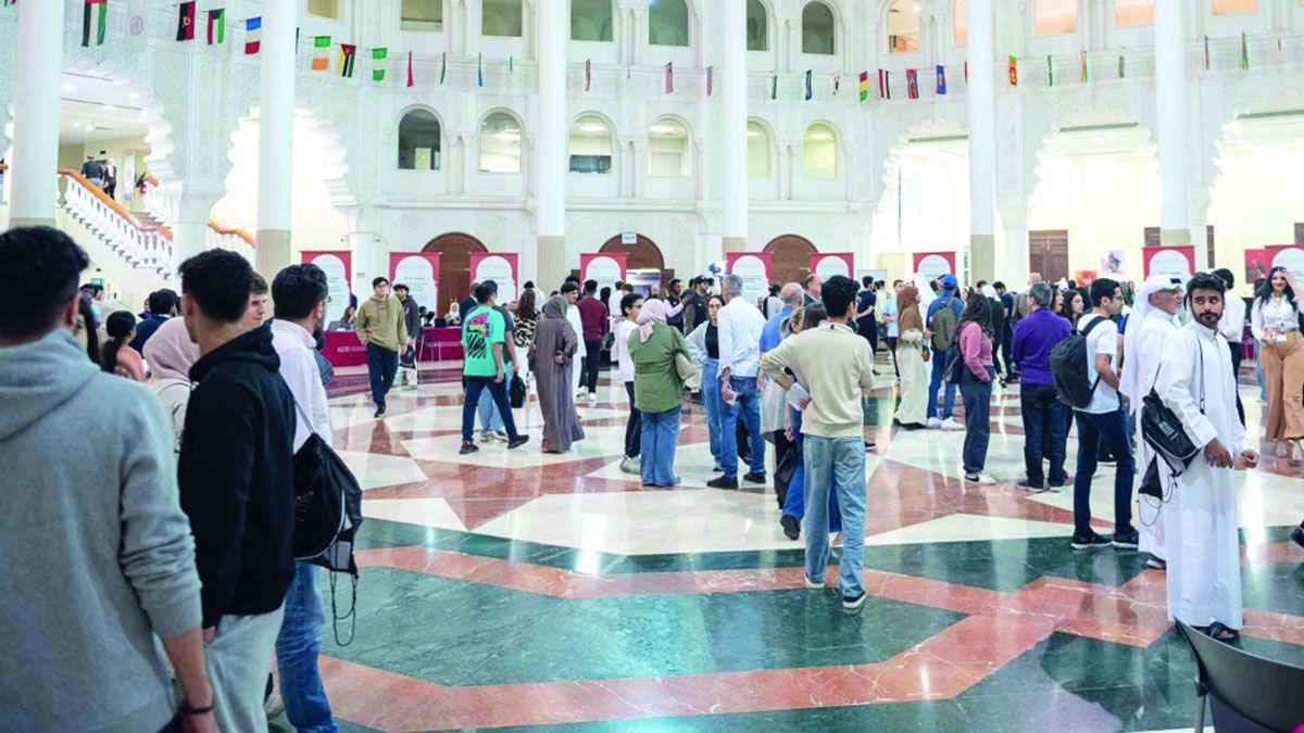 الامارات | كُلفة الساعات المعتمدة تعوق التحاق طلبة متفوقين بالتعليم الجامعي