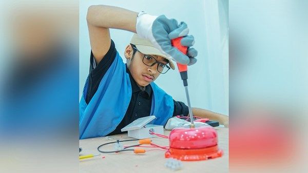 «ناشئة الشارقة» تؤهل منتسبيها في مهارات مهنية