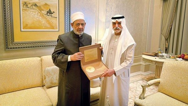 شيخ الأزهر يثمّن جهود الإمارات في دعم قضايا الأمة