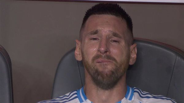 ميسي في نهائي الكوبا أمريكا "دموع" بوجهين