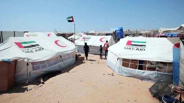 الإمارات تُلبي مناشدات عائلات في خان يونس توفير خيام إيواء ومساعدات