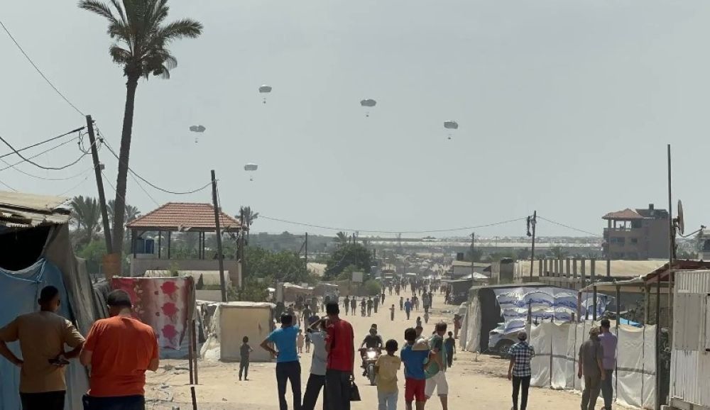 بالصور.. المملكة تنفذ عمليات إسقاط جوي للمساعدات الغذائية على غزة