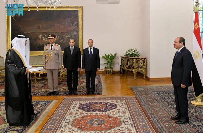 السعودية | سفير خادم الحرمين الشريفين يقدم أوراق اعتماده للرئيس المصري