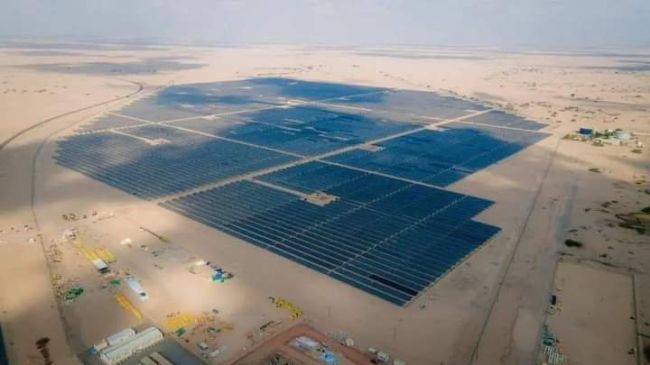 دولة رئيس الوزراء بن مبارك يشهد تدشين التشغيل الكلي لمحطة الطاقة الشمسية في العاصمة #عدن المقدمة من دولة الإمارات