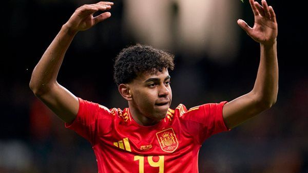 لامين يامال.. قصة الفتي "الذهبي" وريث ميسي وبيليه