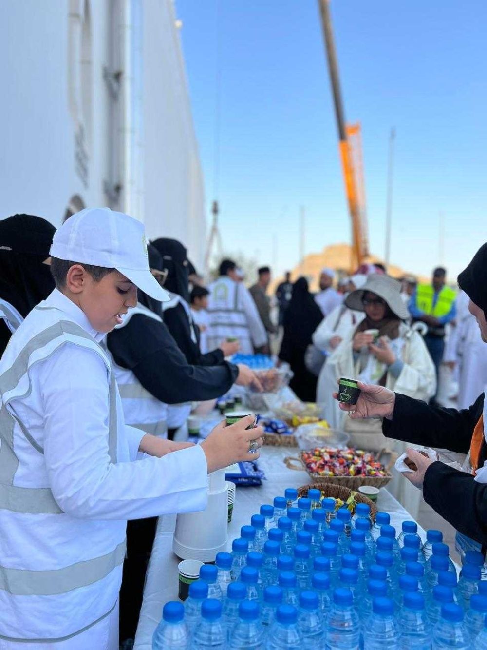 صور.. "الشؤون الإسلامية" تنفذ أكثر من 4600 فرصة تطوعية بالمدينة المنورة