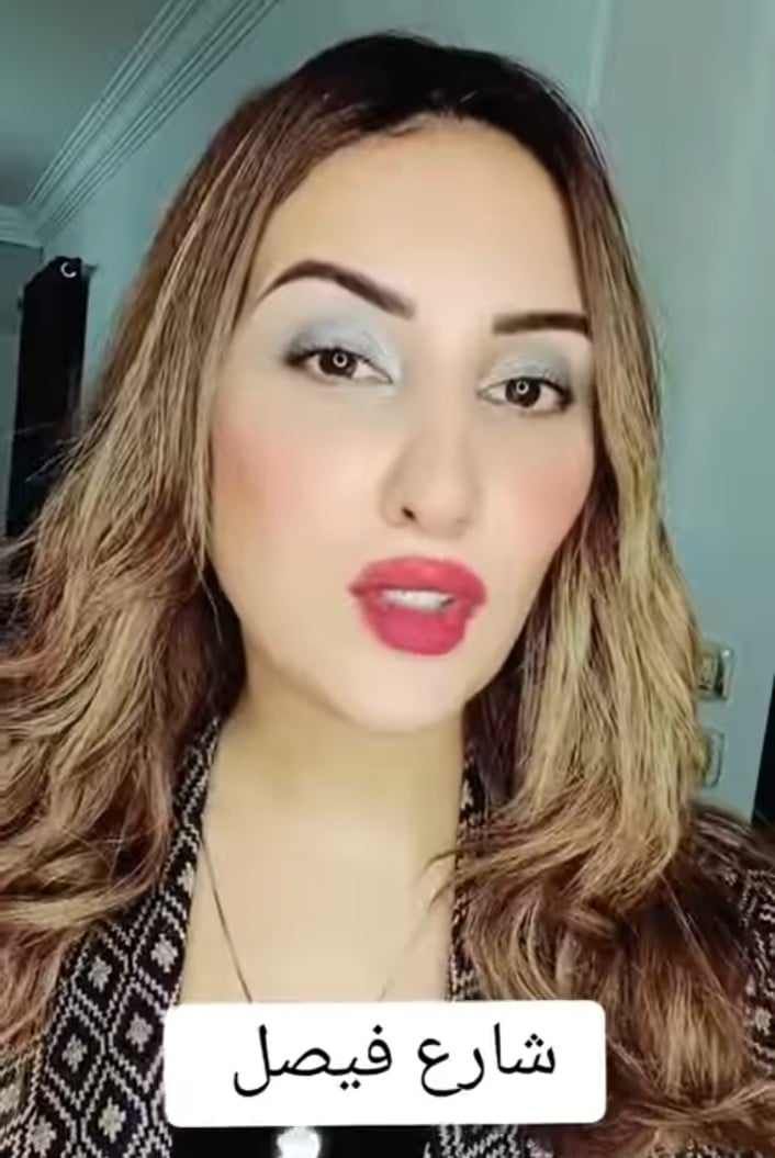 شاهد بالصورة والفيديو.. ناشطة مصرية حسناء تدافع عن السودانيين في “فيصل” بعد تلفيق التهم إليهم: (في ناس بقبضوا فلوس عشان يخربوا التوافق بين السودانيين والمصريين وتحيا مصر وتحيا السودان)