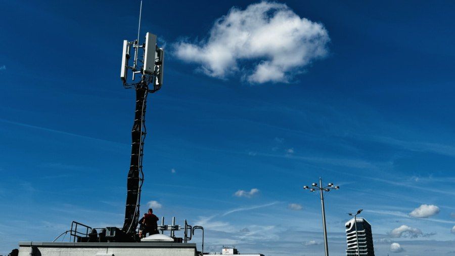 تكنولوجيا: شركتي أوبو وإريكسون توقعان اتفاقية ترخيص مشترك لبراءات اختراع الجيل الخامس