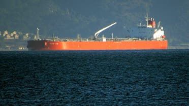 الخليج اليوم .. ناقلة تحقق في تسرب نفطي محتمل بعد استهدافها من الحوثيين