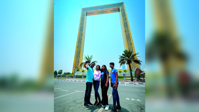 الامارات | «برواز دبي».. أيقونة في الأعالي