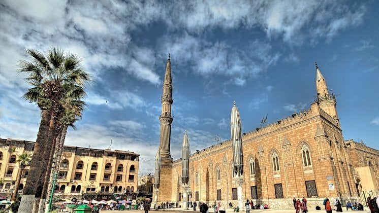 مصر تغلق ضريح الحسين وداعش يستغل عاشوراء في سلطنة عمان