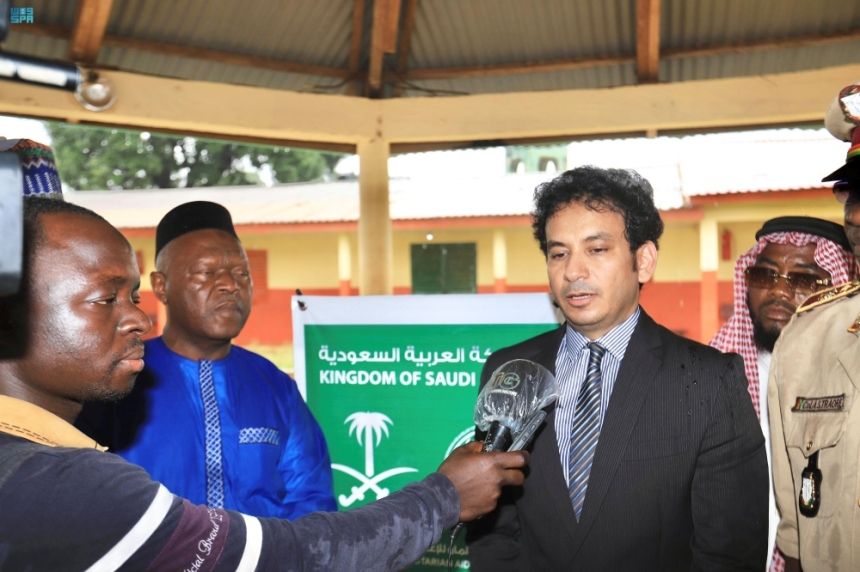 تدشين مشروع نور السعودية التطوعي لمكافحة العمى في غينيا