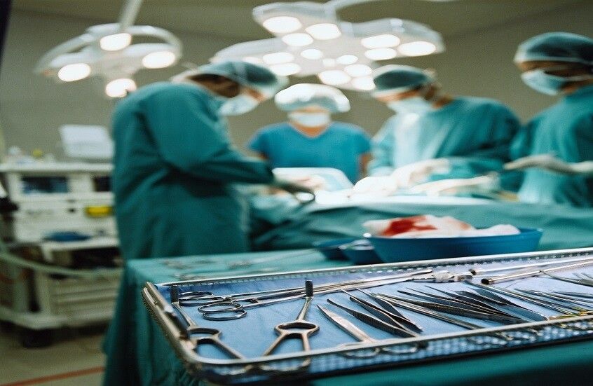 الخليج اليوم .. المشفى "التخصصي" السعودي ينجح بإجراء عملية نوعية لجنين داخل الرحم بالمنظار