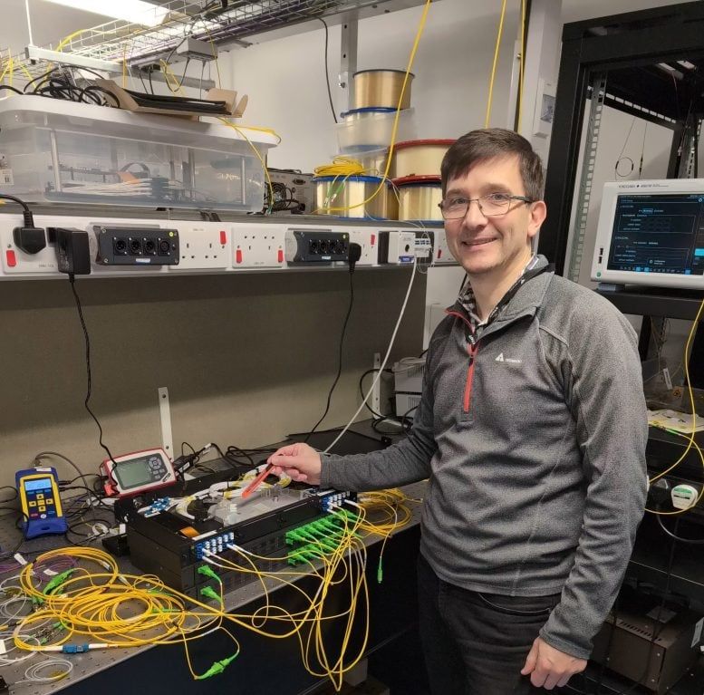 تكنولوجيا: 402 تيرابايت فى الثانية.. باحثون يحطمون الرقم القياسى لسرعة نقل البيانات