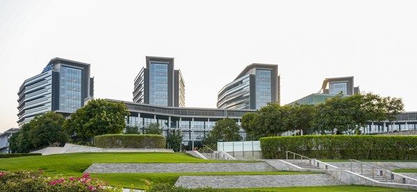 "شخبوط الطبية" تطلق مختبر أبحاث مدعوم بالذكاء الاصطناعي