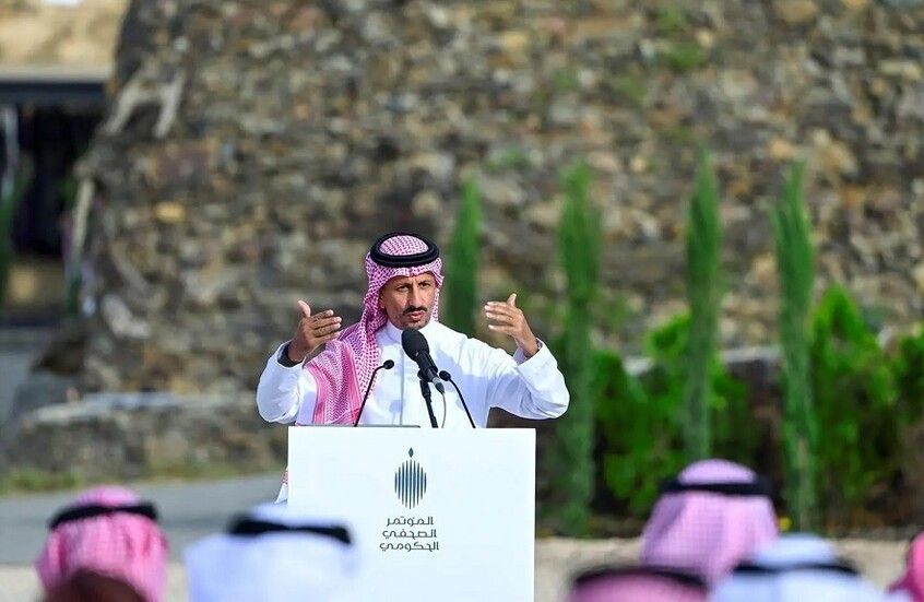 الخليج اليوم .. وزير السياحة السعودي: 60 مليون سائح زاروا المملكة في النصف الأول من 2024