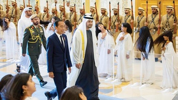 رئيس الدولة: الإمارات وإندونيسيا تواصلان العمل لتعزيز التعاون في المجالات التنموية
