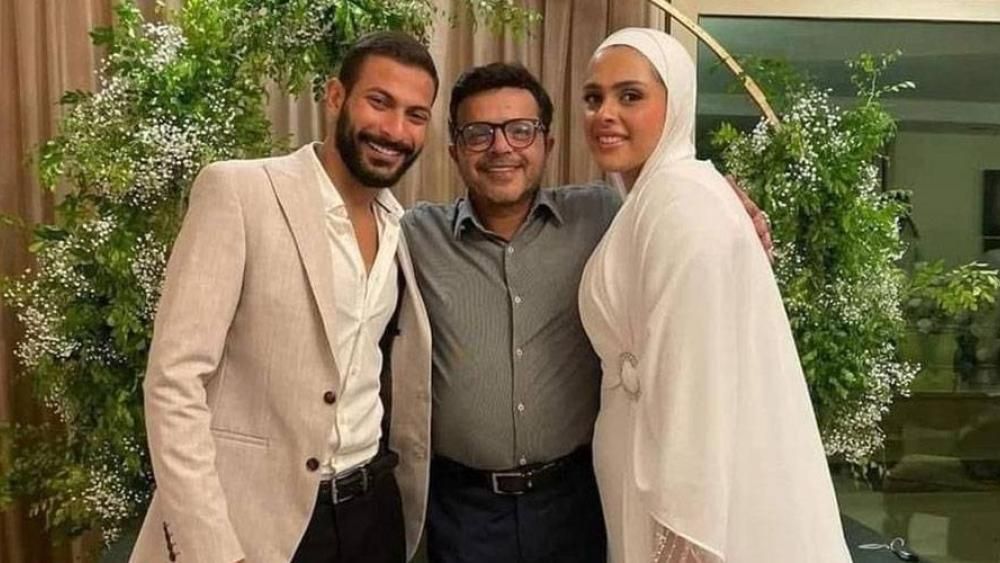 محمد هنيدي يحتفل بخطوبة ابنته – صورة