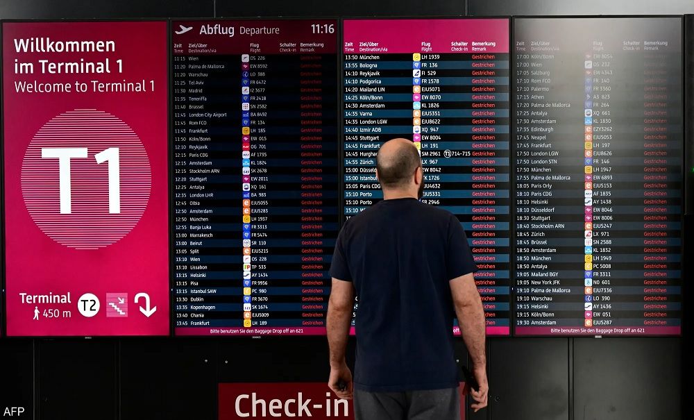 العطل التقني العالمي.. التفاصيل الكاملة للأزمة التي ضربت أنظمة التكنولوجيا في العالم.. خلل تقني أم هجوم إلكتروني؟