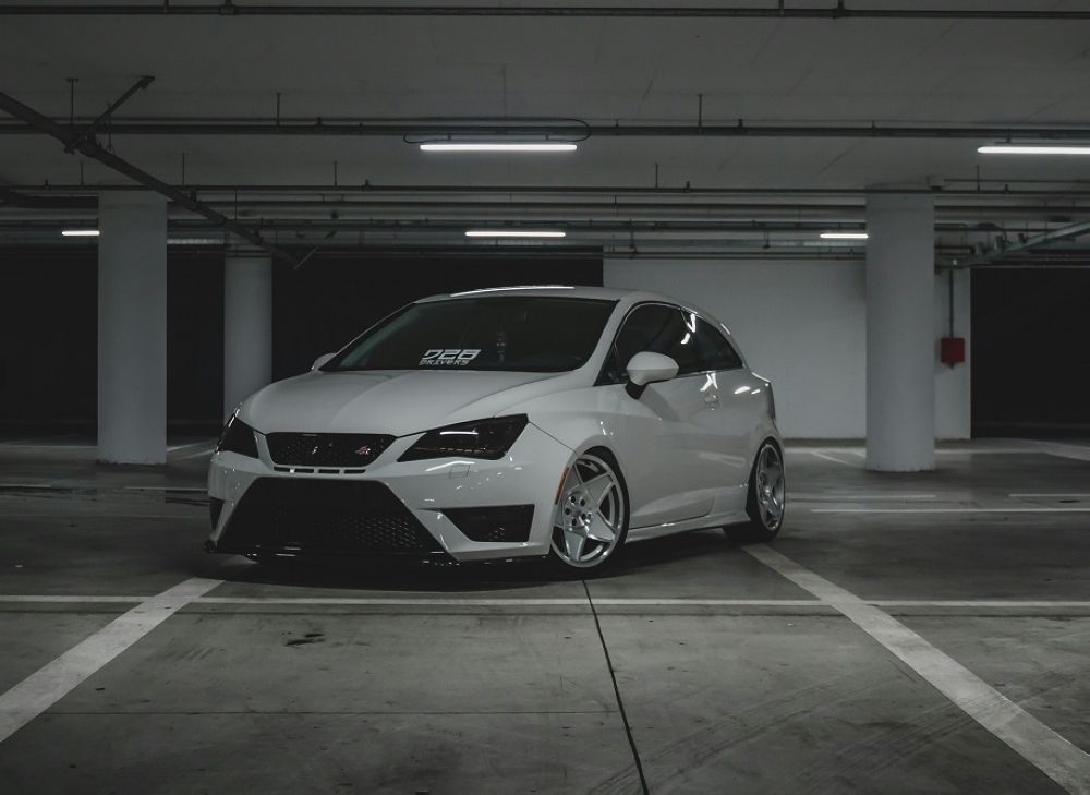 كاميرات مراقبة وإيصالات إلكترونية.. أبرز اشتراطات تنظيم خدمات ركن السيارات