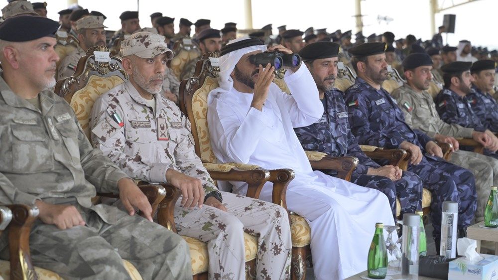 نهيان بن زايد يشهد حفل تخريج مجندي الخدمة الوطنية الملتحقين بوزارة الداخلية