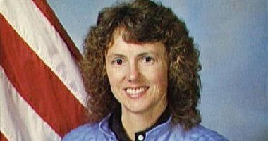 تكنولوجيا: زى النهاردة.. كريستا ماكوليف حصلت على لقب "معلمة الفضاء" الأولى