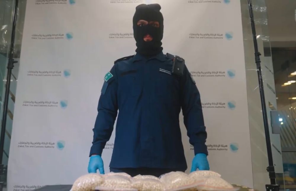 إحباط 7 محاولات لتهريب أكثر من 112 ألف حبة كبتاجون بمنفذي الحديثة والدرة