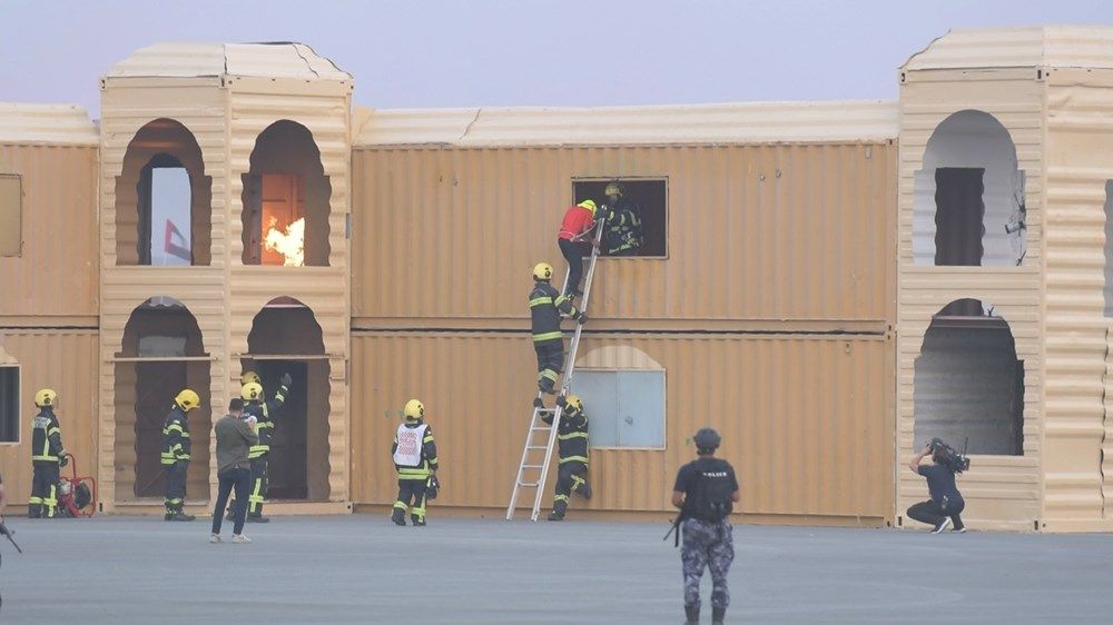 نهيان بن زايد يشهد حفل تخريج مجندي الخدمة الوطنية الملتحقين بوزارة الداخلية