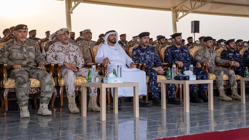 نهيان بن زايد يشهد حفل تخريج مجندي الخدمة الوطنية الملتحقين بوزارة الداخلية