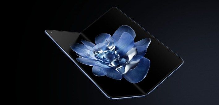 تكنولوجيا: شاومي تكشف النقاب عن هاتف Mix Fold 4 بتصميم نحيف وخفيف