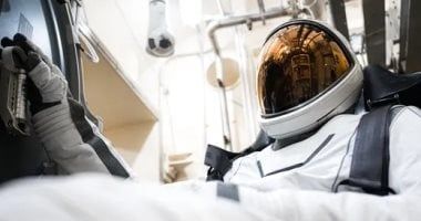 تكنولوجيا: بدلات فضائية جديدة من SpaceX لأول سير خاص فى الفضاء.. صور