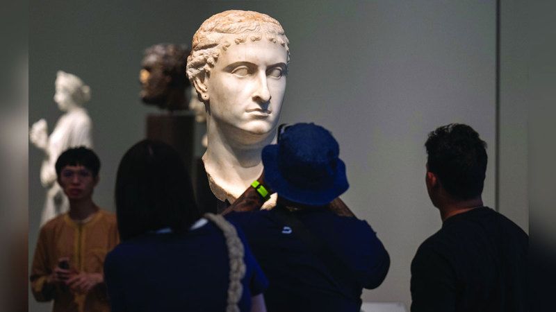 الامارات | «اللوفر أبوظبي».. بوابة عالمية للحوار الثقافي