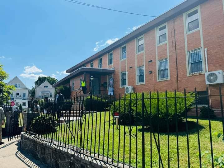 رئيس جالية نيويورك يفتتح المركز اليمني الأمريكي التابع لجمعية التجار اليمنيين