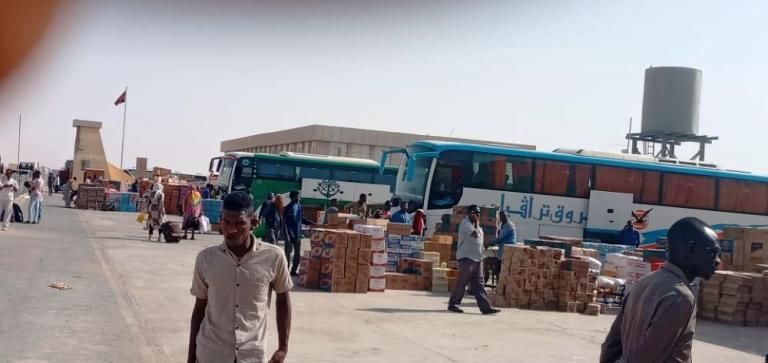 وزارة النقل تفرض رسوم جديدة بمعبر اشكيد