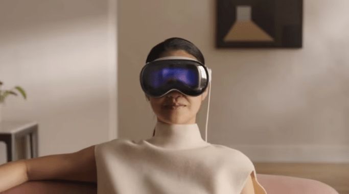 تكنولوجيا: Meta تتقدم لتسجيل براءة إختراع لميزة قدمت في نظارة Vision Pro