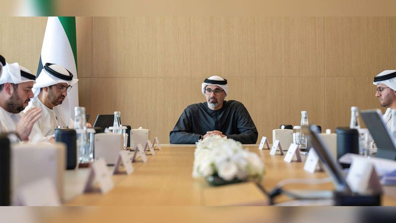الامارات | خالد بن محمد يؤكد ضرورة استمرار تأهيل الكفاءات الوطنية المتميِّزة في العلوم والتكنولوجيا       