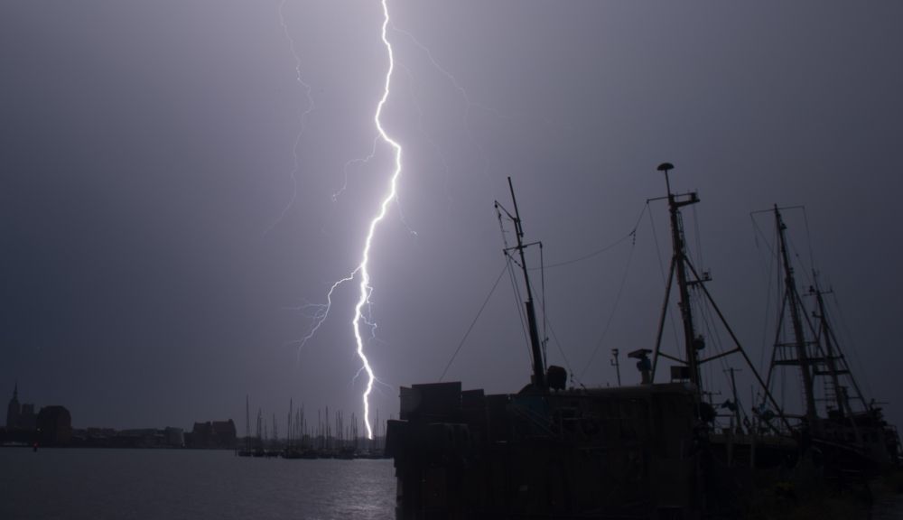 إعصار "جيمي" يقترب من تايوان