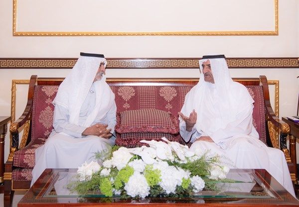 حمد الشرقي يلتقي نهيان بن مبارك ويطلع على مبادرات صندوق الوطن في الفجيرة