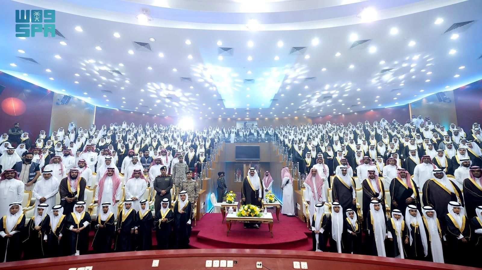 السعودية | محافظ حفر الباطن يرعى حفل “تراؤف” للاحتفاء بـ 2193 خريجاً وخريجة