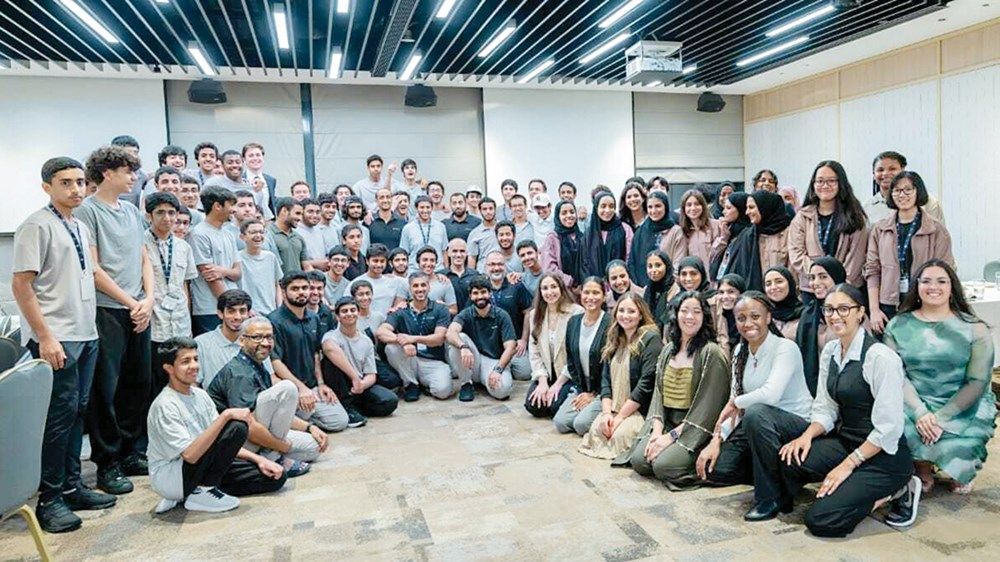 سيف بن زايد: نثق بشبابنا لقيادة الغد