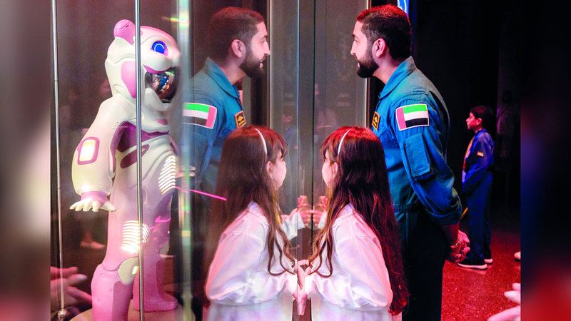 الامارات | تجربة رائدي فضاء إماراتيين  تلهم «أبطال المستقبل»