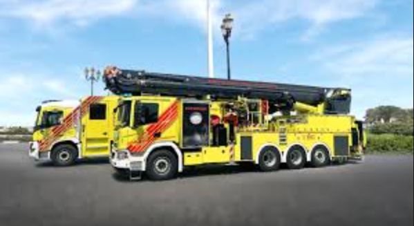 الامارات | هيئة الشارقة للدفاع المدني تسيطر على حريق في مدينة الذيد