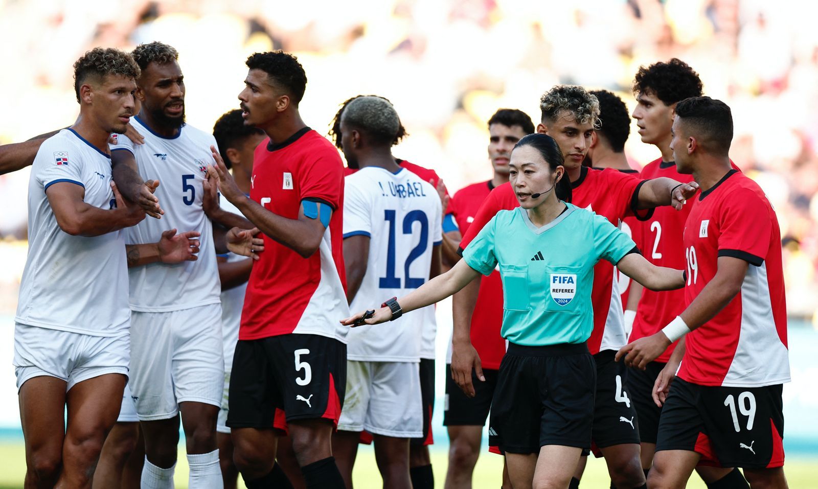 الامارات | المنتخب المصري يُخذل جمهوره والدومينيكان يدخل التاريخ