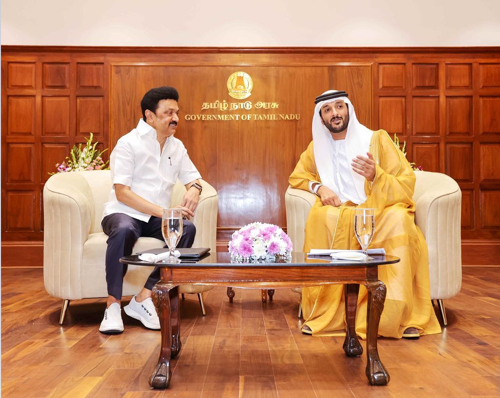 الخليج اليوم .. الإمارات والهند تناقشان سياسات اقتصادية مرنة لتعزيز التعاون