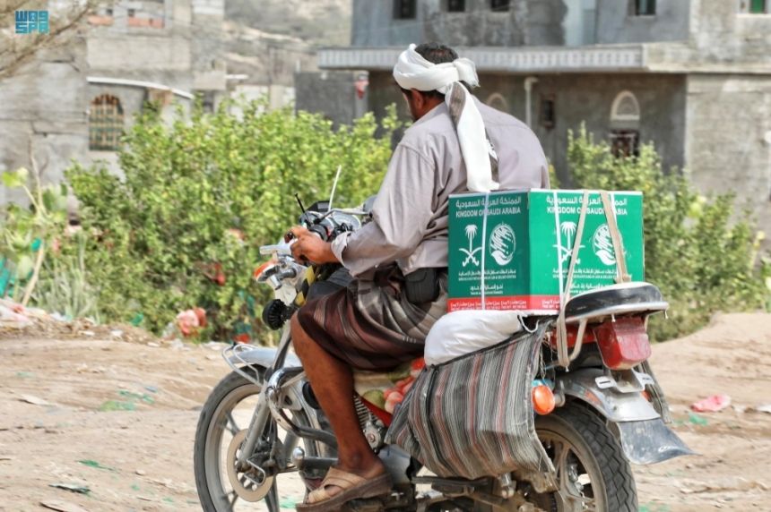 مساعدات غذائية وطبية.. مركز الملك سلمان يواصل جهوده في اليمن والسودان