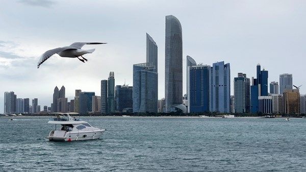 الطقس المتوقع على الإمارات غدا