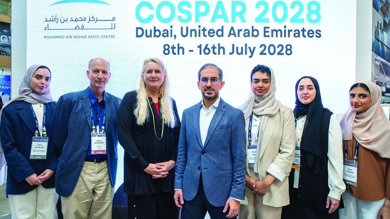 الامارات | حمدان بن محمد يُعلن فوز الإمارات  باستضافة COSPAR 2028