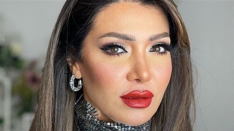 لقاء سويدان: ممكن أتجوز حد أصغر مني بس يكون شبه أحمد عز