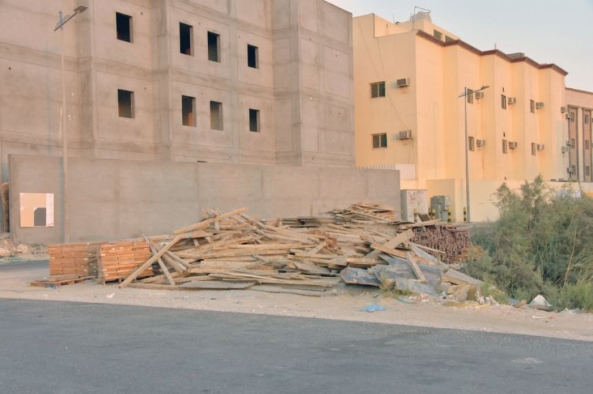 "البلديات": 10 آلاف ريال لمخالفي اشتراطات التخلص من نفايات البناء