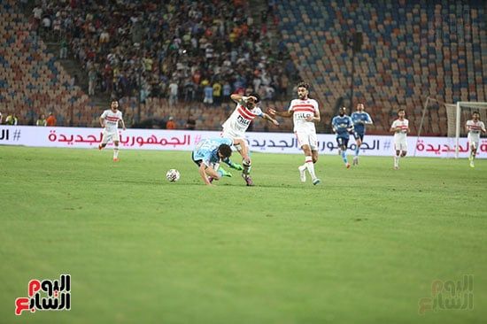 الزمالك يتقدم على بيراميدز بهدف شلبى فى الشوط الأول .. صور